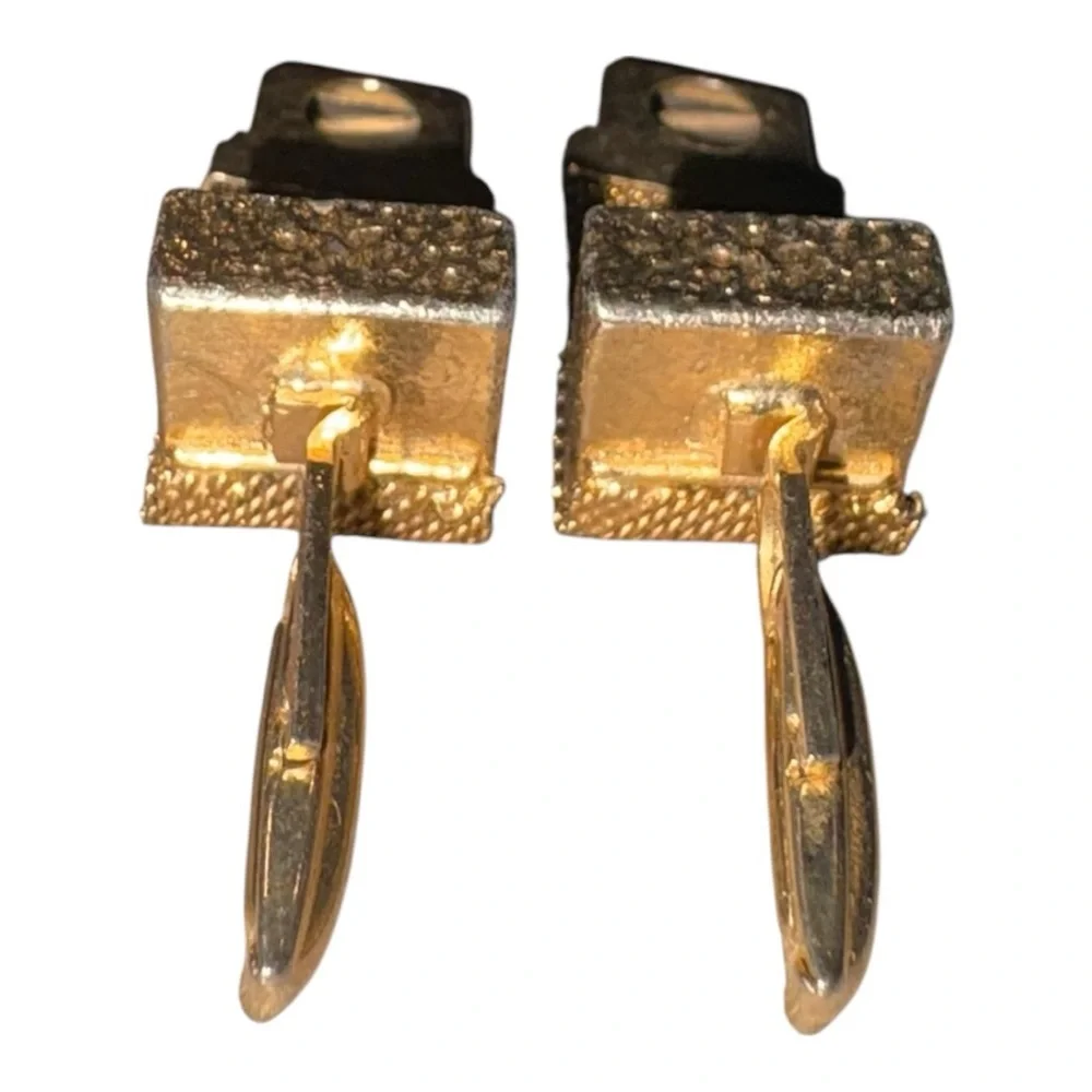 Vintage Gold Tone Mesh Wrap Cufflinks Red Rhinestone 1960s J42